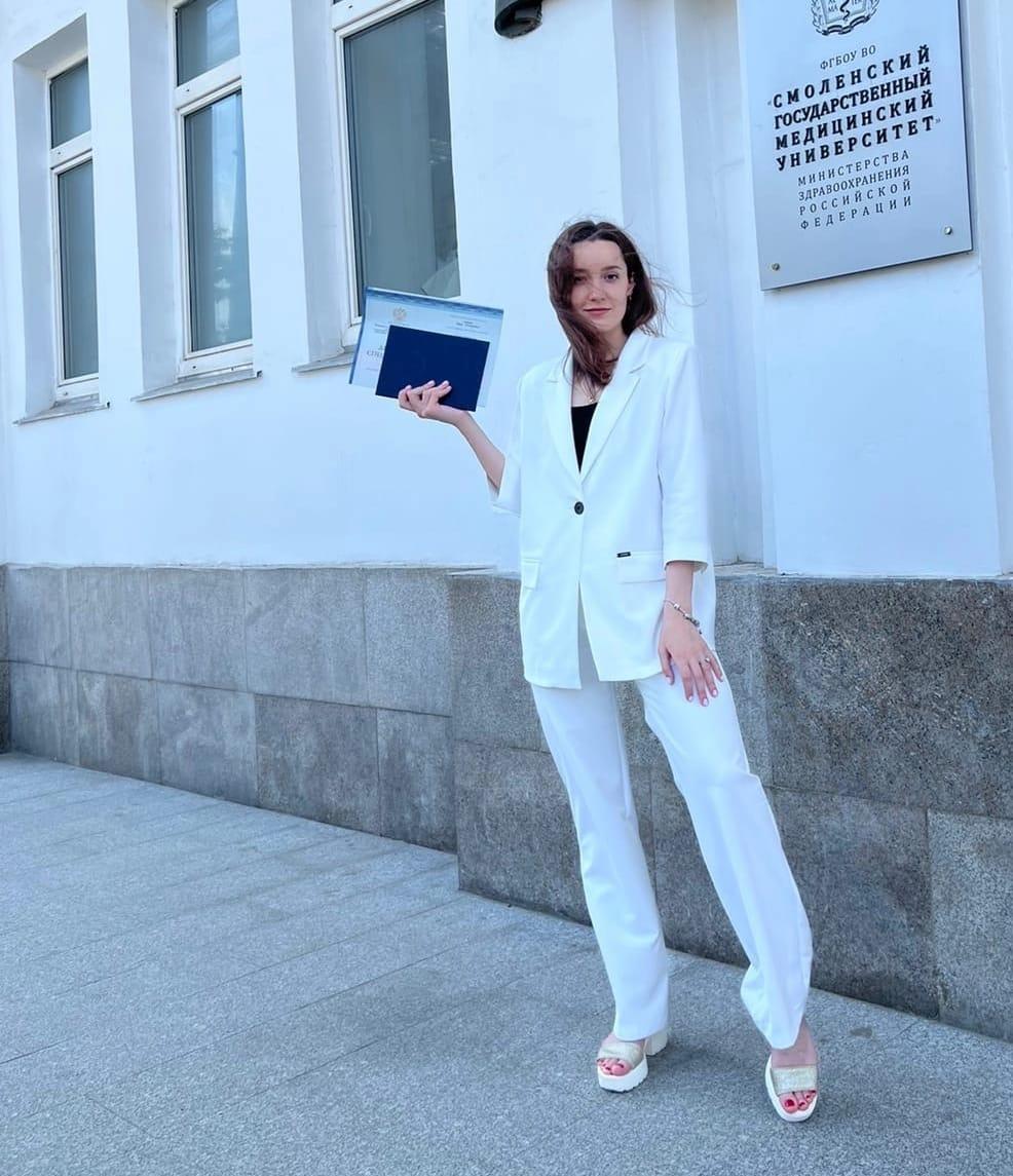 Четыре молодых врача восхитили коллектив людиновской больницы Четыре молодых врача восхитили коллектив людиновской больницы