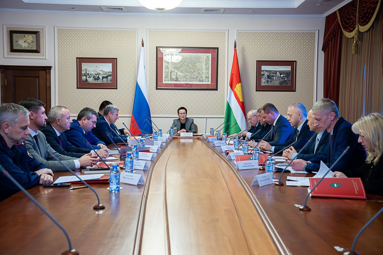 Сотрудник регионального СК принял участие в заседании комиссии по противодействию коррупции Сотрудник регионального СК принял участие в заседании комиссии по противодействию коррупции