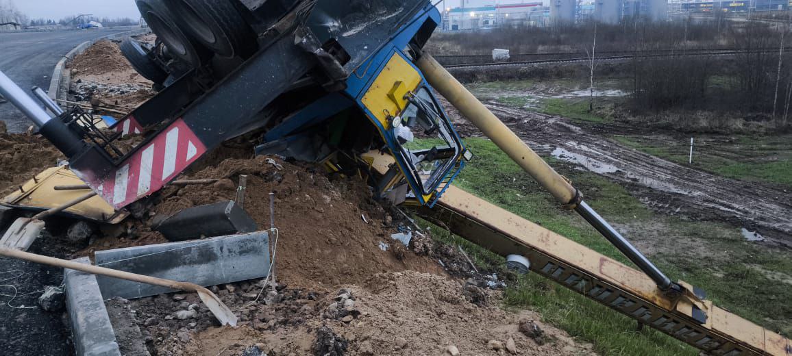 В Боровском районе устанавливаются обстоятельства смерти крановщика В Боровском районе устанавливаются обстоятельства смерти крановщика