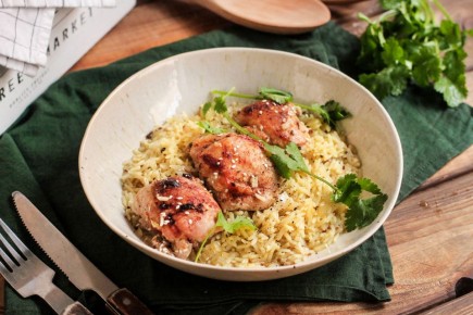 Наслаждайтесь грузинской кухней: куриные бедрышки с ароматным рисом