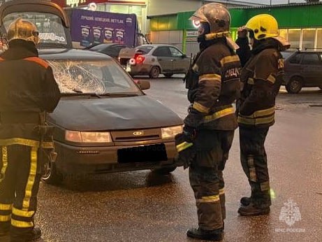 Пенсионерка попала под колеса машины в Калуге