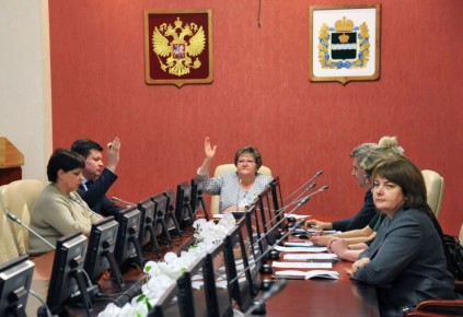 Председатель Думы Калуги Юрий Моисеев принял участие в заседании президиума Консультативного совета председателей представительных органов муниципальных образований Калужской области