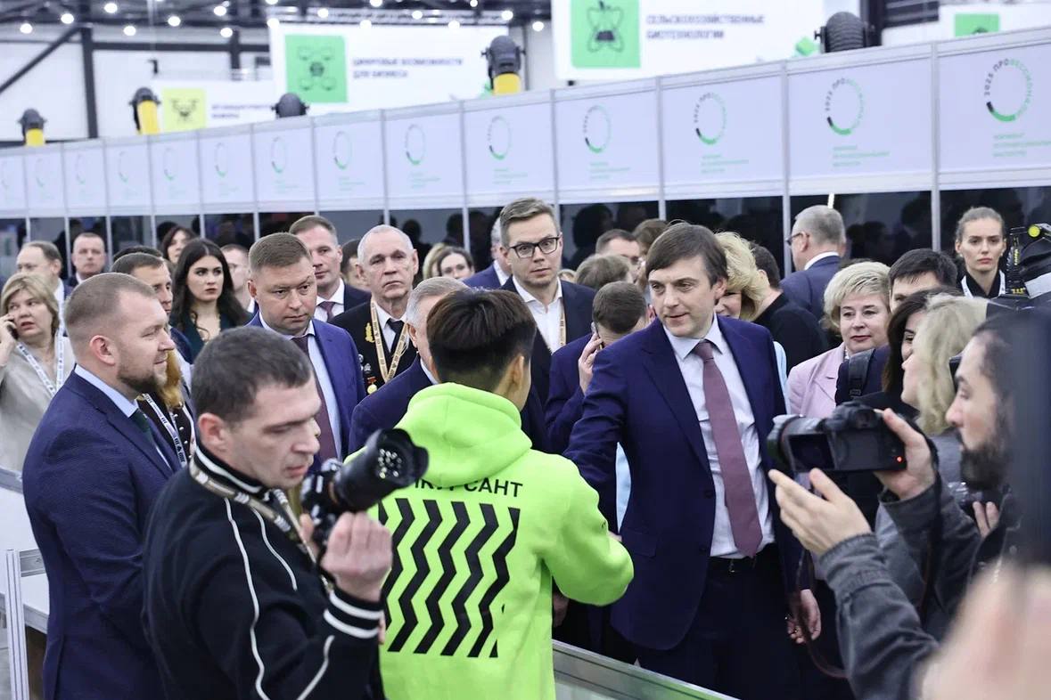 В Санкт-Петербурге наградили победителей и призеров финала чемпионата «Профессионалы» В Санкт-Петербурге наградили победителей и призеров финала чемпионата «Профессионалы»