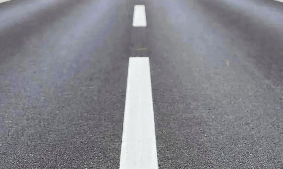 На оживленном участке дороги под Калугой установили щиты вместо разметки