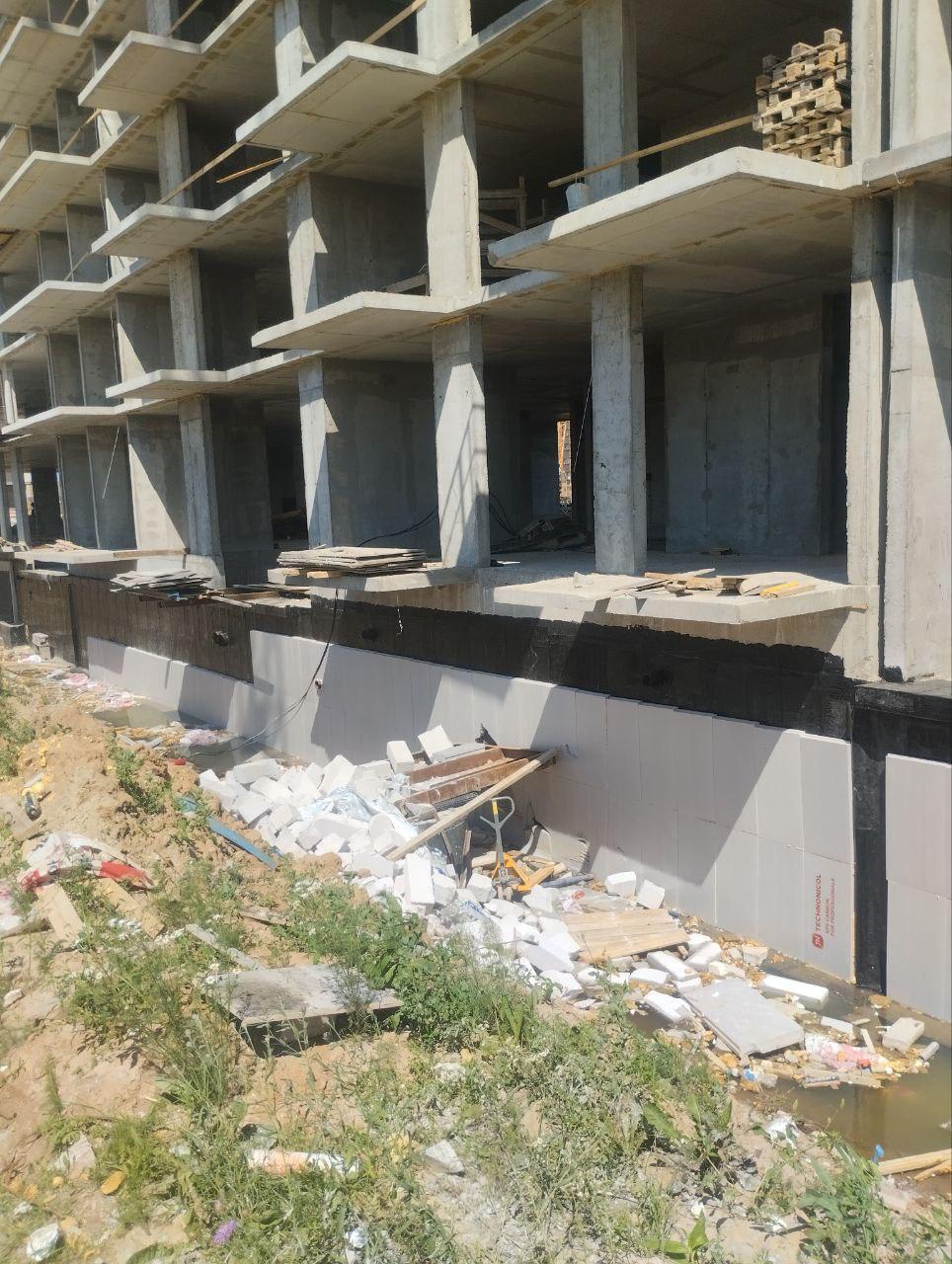 Каменщики упали на стройке в Калуге и получили травмы Каменщики упали на стройке в Калуге и получили травмы