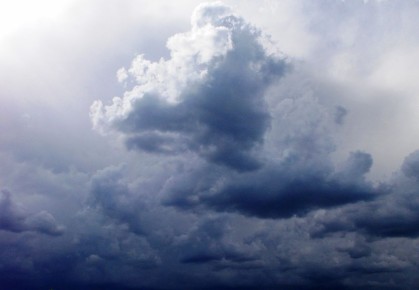 Осколки сбитого БПЛА в Обнинске пробили крышу жилого дома