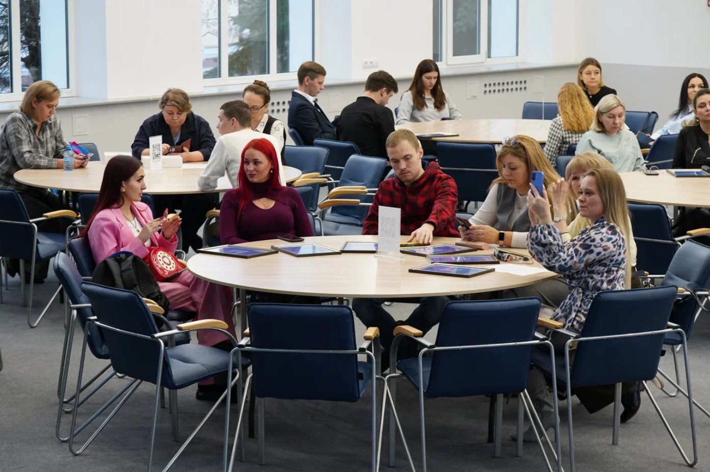 В Калуге наградили лучших администраторов госпабликов! Эти сообщества — важный источник полезной информации для населения страны В Калуге наградили лучших администраторов госпабликов! Эти сообщества — важный источник полезной информации для населения страны