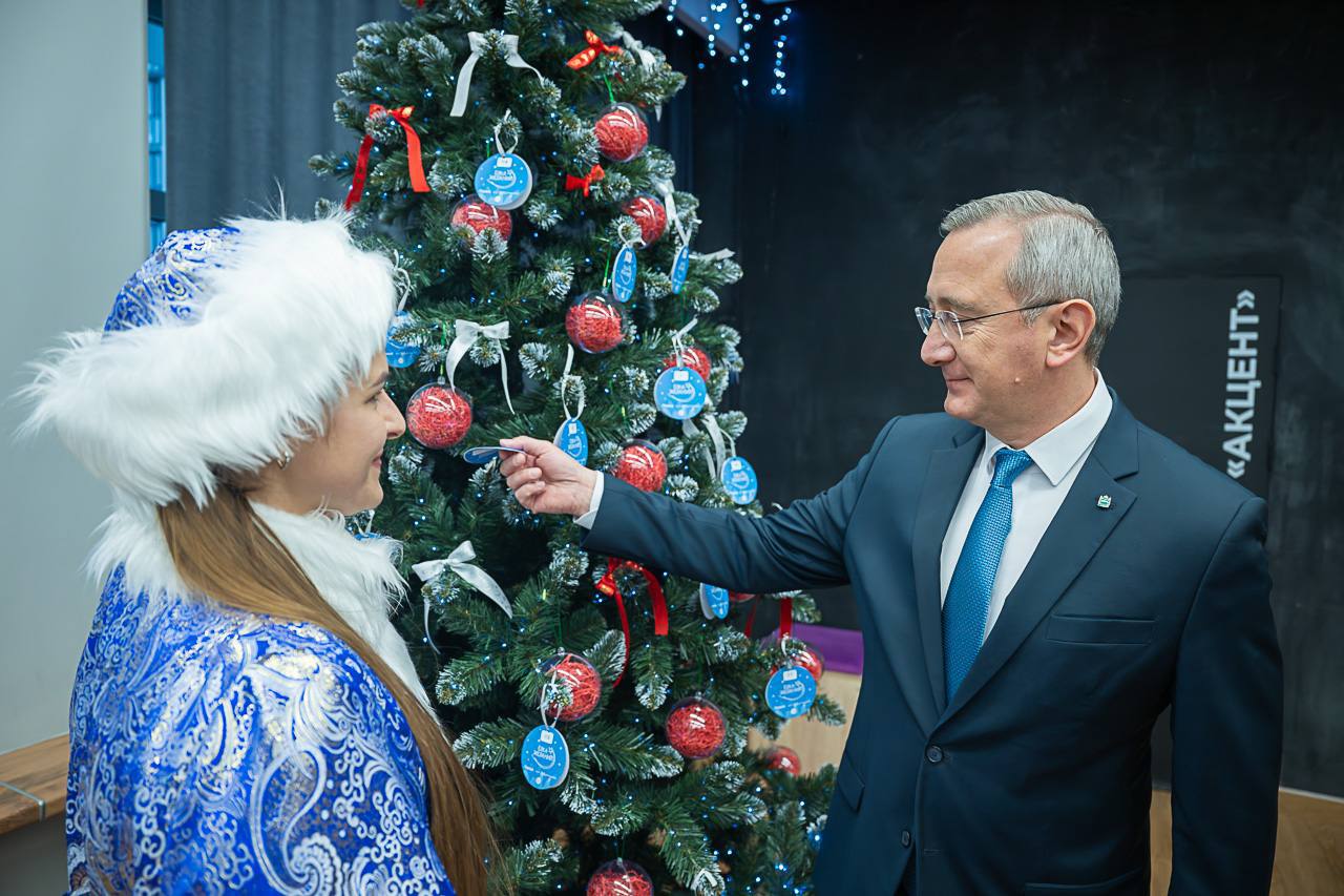 Владислав Шапша исполнит новогоднее желание еще одного ребенка