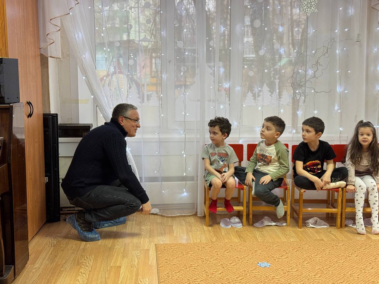 Градоначальник Дмитрий Денисов лично контролирует ход противоаварийных работ на котельной по ул. Вооруженного Восстания Градоначальник Дмитрий Денисов лично контролирует ход противоаварийных работ на котельной по ул. Вооруженного Восстания