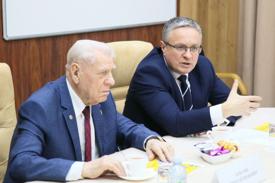 ������� �������: � ������� � ���������, � ������� � � ������������