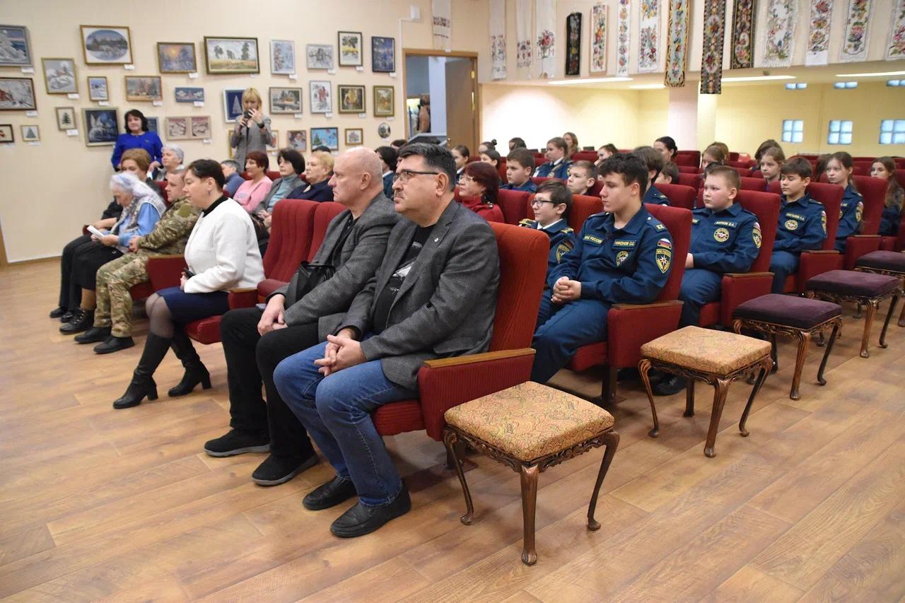 В Людинове презентовали проект «Донбасс-Калуга: одна судьба» Калужского регионального отделения СЖР В Людинове презентовали проект «Донбасс-Калуга: одна судьба» Калужского регионального отделения СЖР