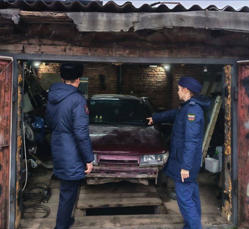 В машине обнаружены тела двух подростков