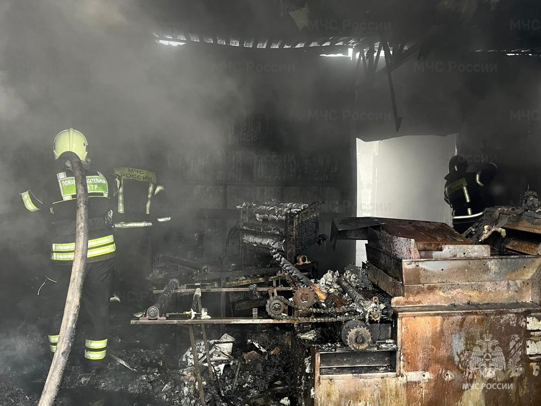 Пожар на складе в Боровском районе успешно ликвидирован