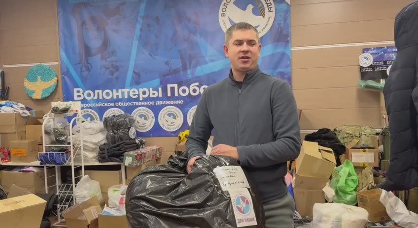 Бойцы отдельного гвардейского артиллерийского дивизиона поблагодарили депутатов фракции «Единая Россия» Законодательного Собрания за помощь в приобретении основ для плетения маскировочных сетей