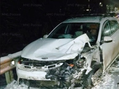 На трассе А-130 в Калужской области ночью столкнулись две машины