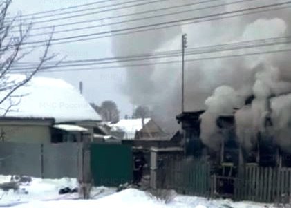 В Калужской области пожар частично уничтожил двухквартирный дом