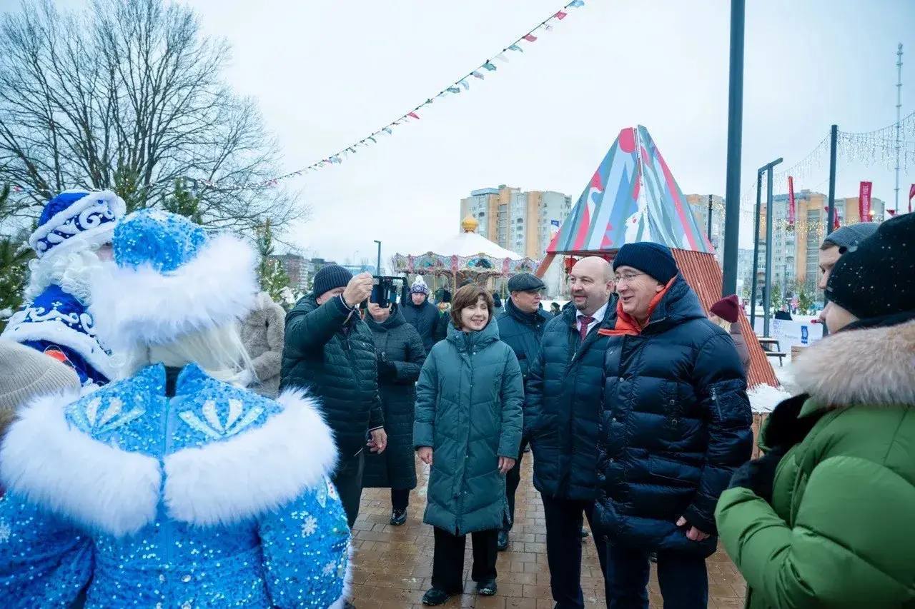 Владислав Шапша посетил новогоднюю ярмарку в Обнинске Владислав Шапша посетил новогоднюю ярмарку в Обнинске