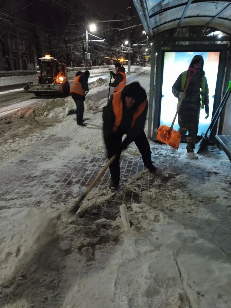 В Калуге за ночь вывезли более 2600 кубометров снега В Калуге за ночь вывезли более 2600 кубометров снега