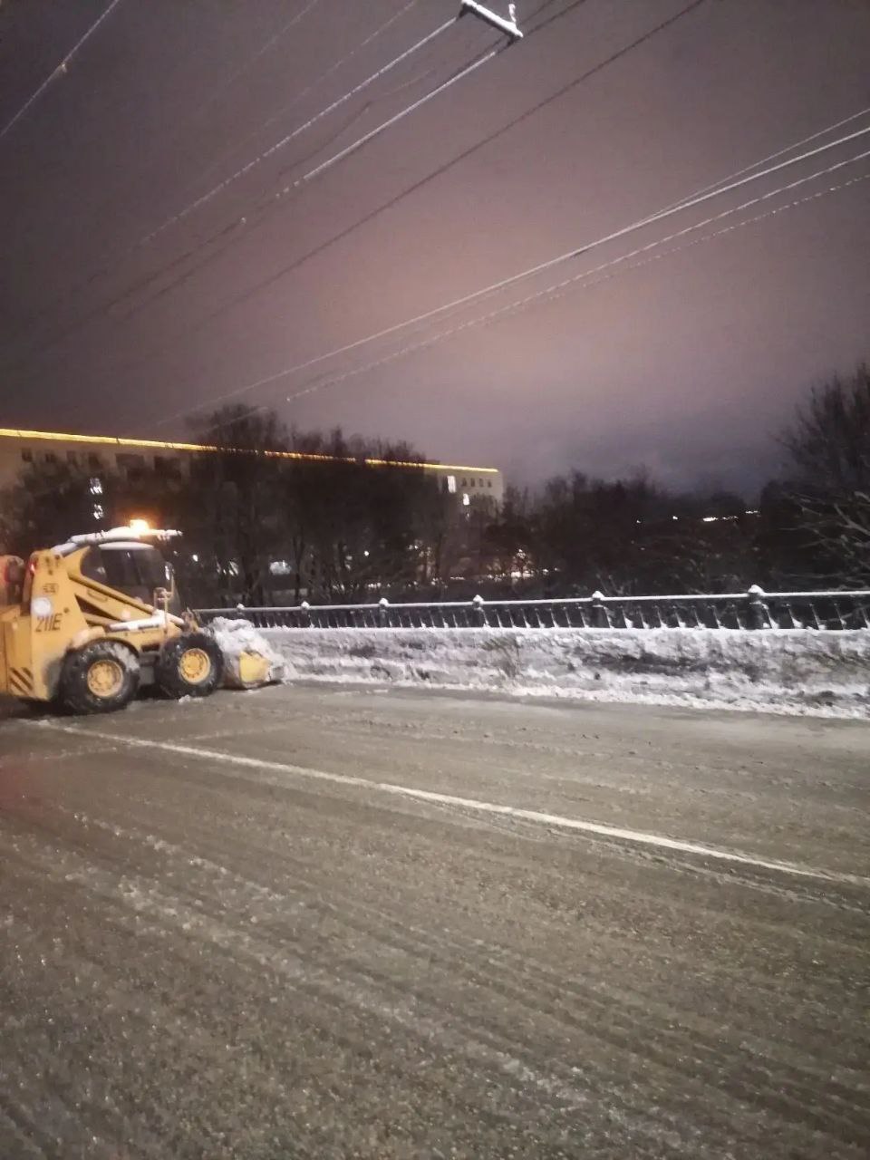 В Калуге за ночь вывезли более 2600 кубометров снега В Калуге за ночь вывезли более 2600 кубометров снега