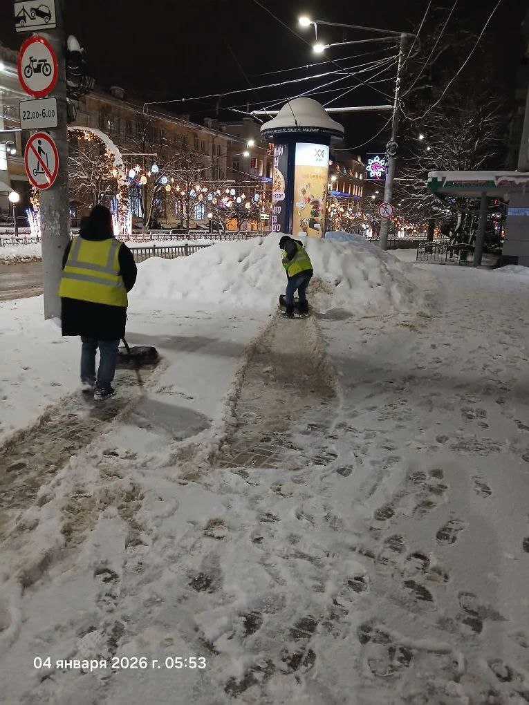 В Калуге за ночь вывезли более 2600 кубометров снега В Калуге за ночь вывезли более 2600 кубометров снега