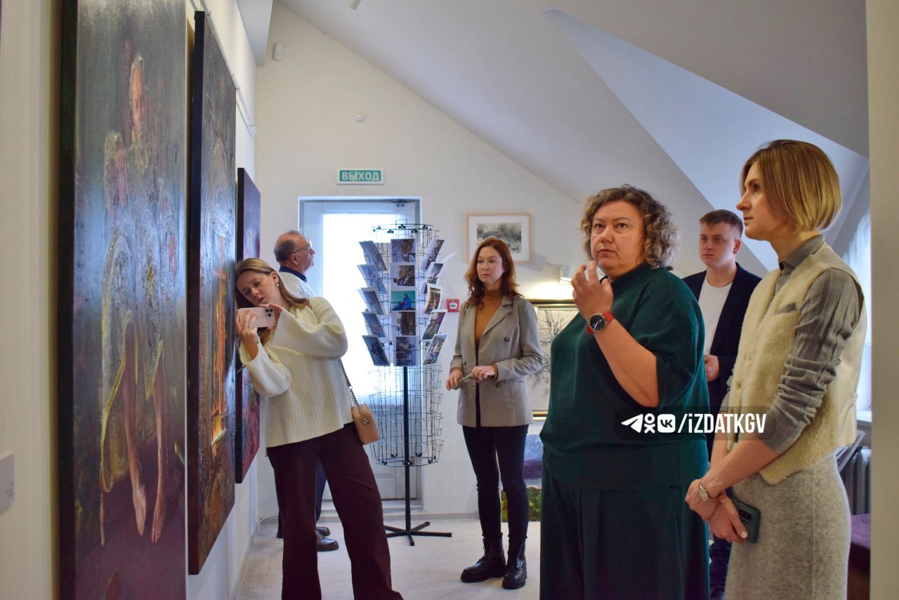 Депутат Госдумы РФ Мария Бутина побывала в Тарусе Депутат Госдумы РФ Мария Бутина побывала в Тарусе