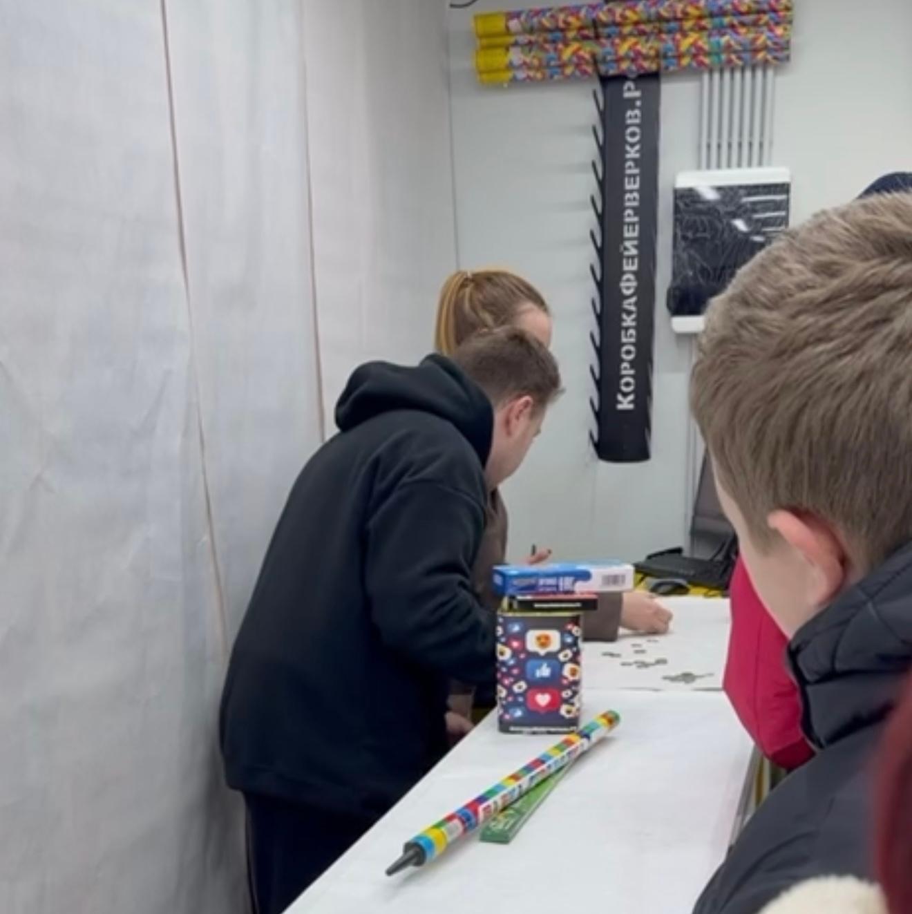 На новогодних праздниках в Калуге выявили запрещенную продажу пиротехники