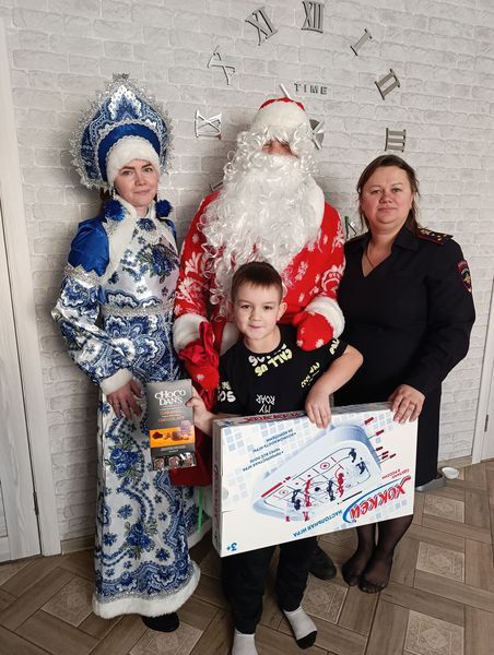 В Юхновском районе проходит акция «Полицейский Дед Мороз»