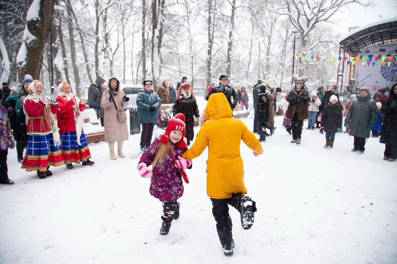 Калужане отпраздновали Рождество народными гуляними Калужане отпраздновали Рождество народными гуляними