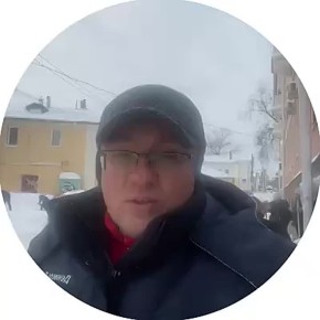 Дмитрий Денисов в свой день рождения вышел на субботник, вместе с коллегами по горуправе