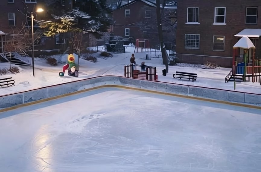 В Калуге зальют каток на Маршала Жукова
