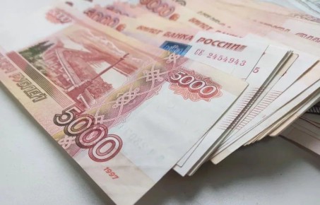 В Калужской области вдове помогли вернуть 100 тысяч рублей