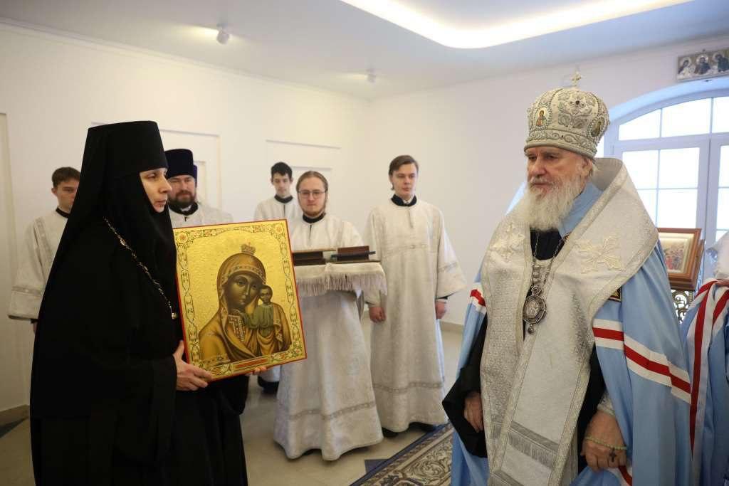 30-летие со дня начала восстановления Казанского девичьего монастыря отметили в Калуге