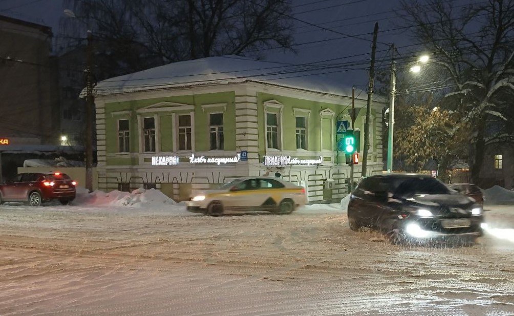 Калужских автомобилистов просят освободить 13 улиц для ночной уборки снега