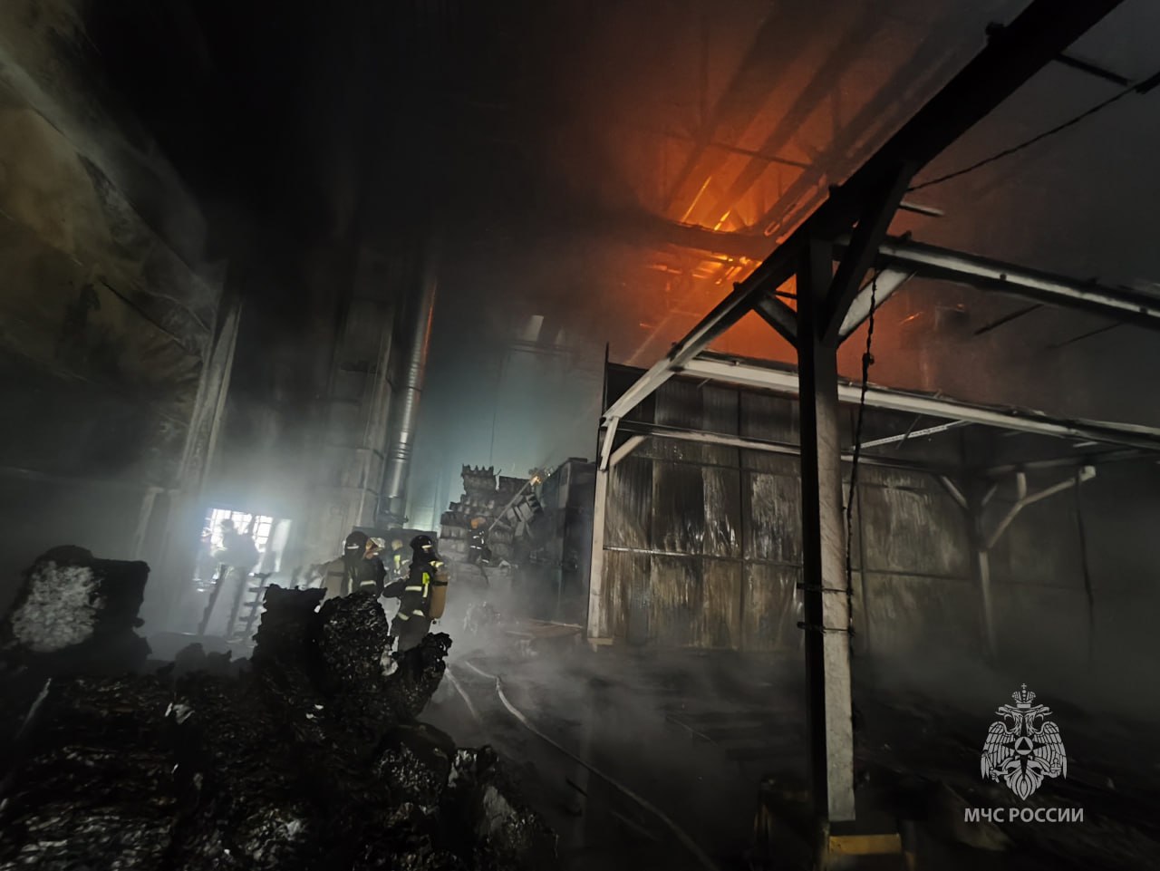 В Калуге назвали причину пожара на бывшем заводе «Фольксваген» В Калуге назвали причину пожара на бывшем заводе «Фольксваген»