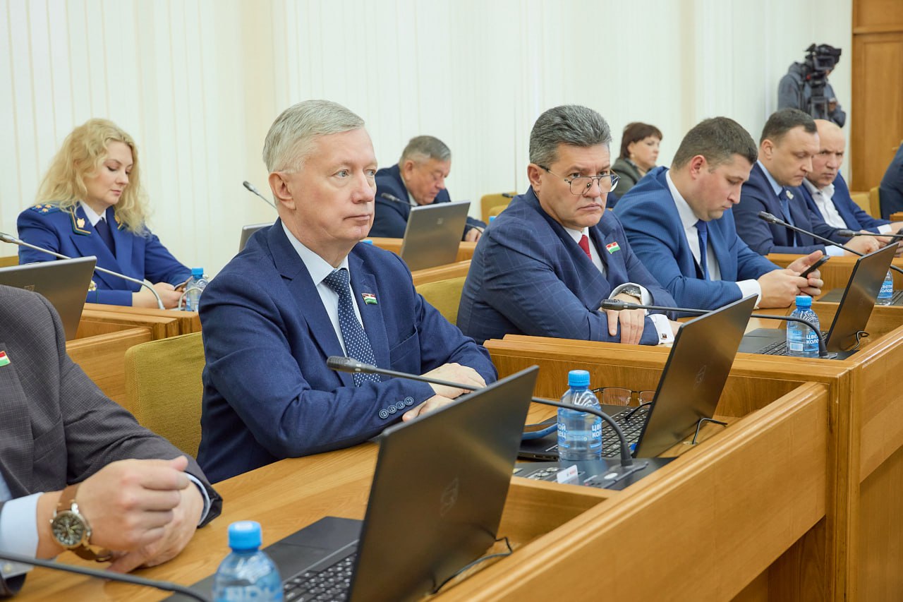 Заседание сессии Законодательного Собрания Калужской области Заседание сессии Законодательного Собрания Калужской области