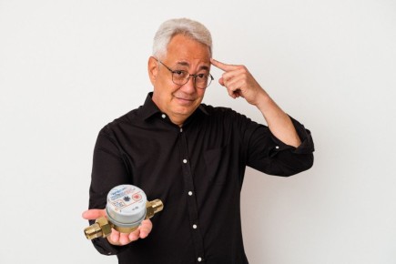 Отказ от передачи показаний водосчётчиков может увеличить счёт в три раза — расчёт для семьи из четырёх человек