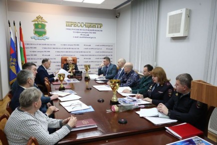 Генерал-майор полиции Сергей Никифоров подвел итоги работы калужского «Динамо» и вручил награды к 100-летию организации