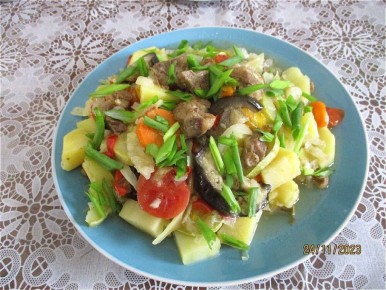 Рагу из огорода: чем больше мяса — тем насыщеннее вкус