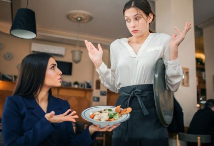 Как не молчать в кафе и ресторанах и быть услышанным без ссоры