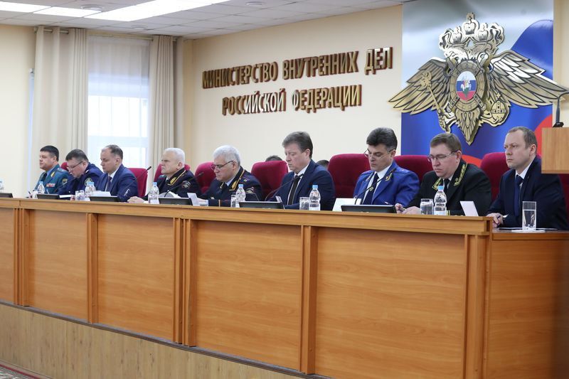 Начальник Главного управления по обеспечению безопасности дорожного движения МВД России генерал-лейтенант полиции Михаил Черников принял участие в работе расширенного заседания коллегии УМВД России по Калужской области