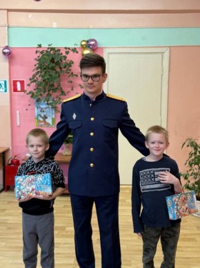 В Сухиничах следователи навестили ребят подшефного учреждения