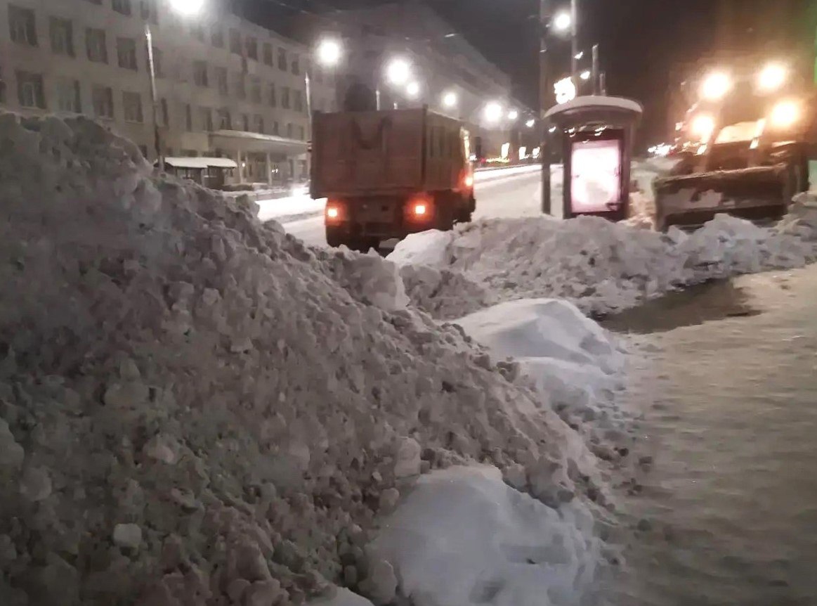 Службы ЖКХ Калуги подвели суточные итоги по уборке города от снега