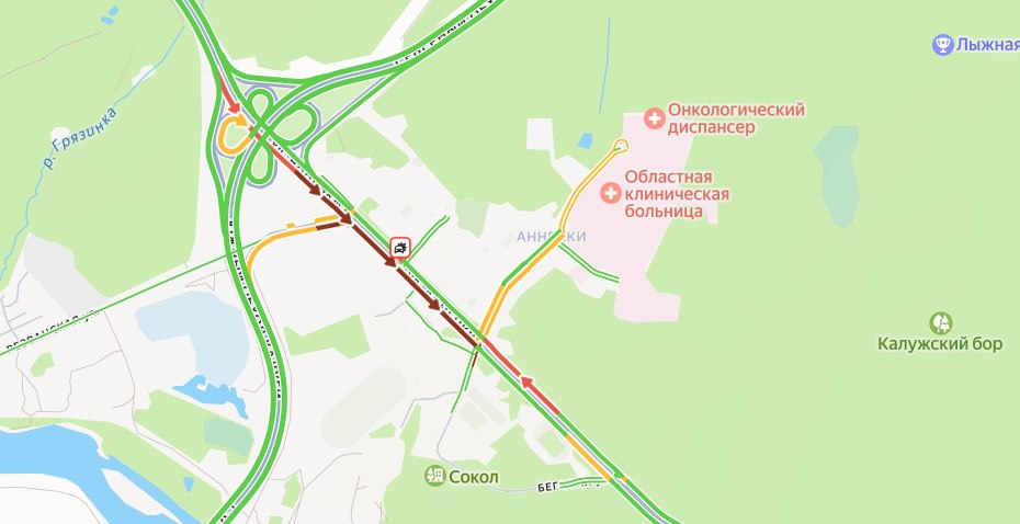 Главный въезд в Калугу встал в пробке