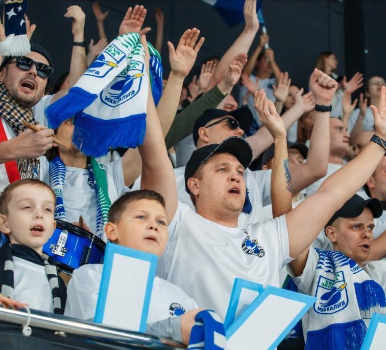 Калужские хоккеисты обыграли брянцев в двух выездных встречах Калужские хоккеисты обыграли брянцев в двух выездных встречах