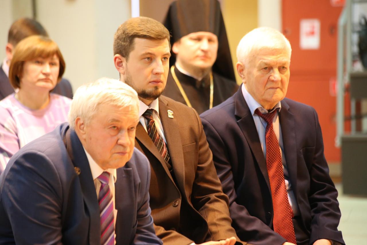 В ходе избирательной кампании 2025 года от жителей Козельского округа в адрес кандидатов от партии «Единая Россия» поступил 141 наказ В ходе избирательной кампании 2025 года от жителей Козельского округа в адрес кандидатов от партии «Единая Россия» поступил 141 наказ