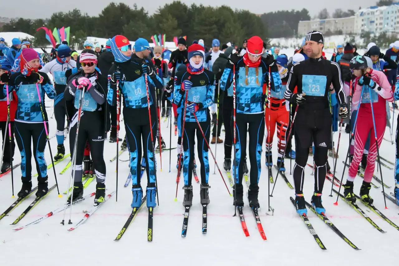 Четыре тысячи калужан приняли участие в «Лыжне России» Четыре тысячи калужан приняли участие в «Лыжне России»