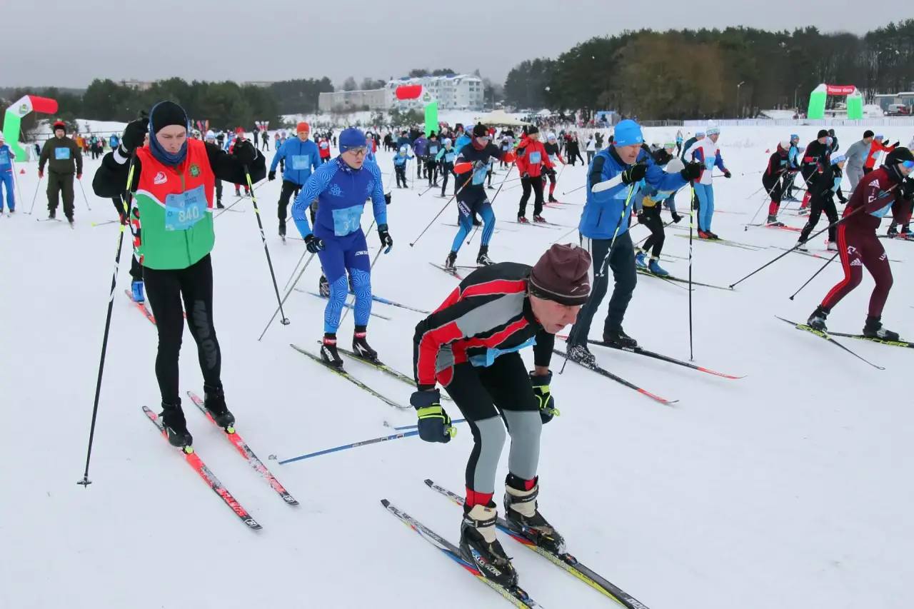 Четыре тысячи калужан приняли участие в «Лыжне России» Четыре тысячи калужан приняли участие в «Лыжне России»