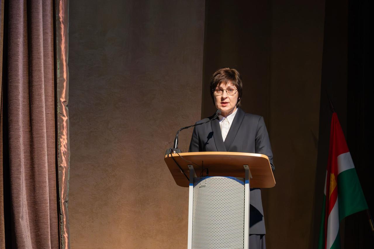 В Козельске прошел отчет главы округа Елены Слабовой В Козельске прошел отчет главы округа Елены Слабовой