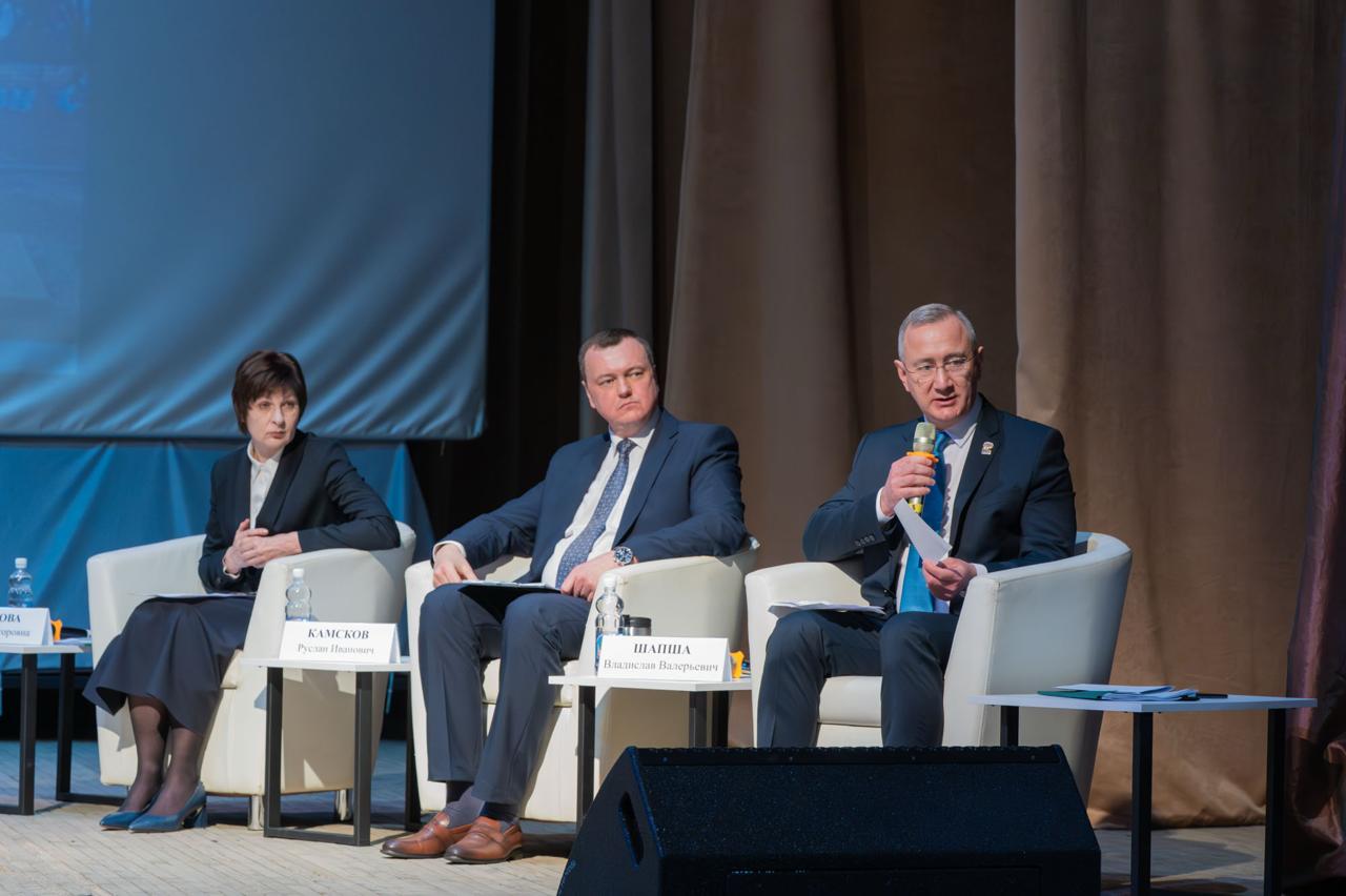 В Козельске прошел отчет главы округа Елены Слабовой В Козельске прошел отчет главы округа Елены Слабовой