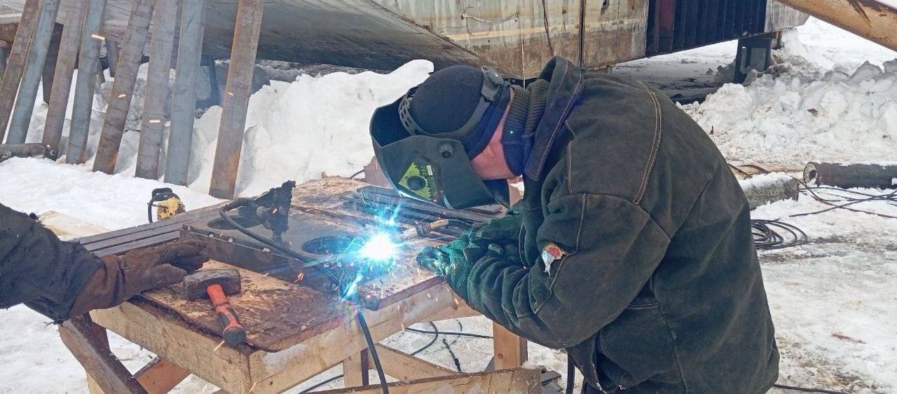 В Ферзиковском округе ремонтируют наплывной мост через Оку В Ферзиковском округе ремонтируют наплывной мост через Оку